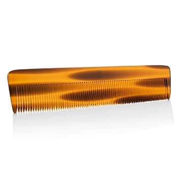 The Classic Straight Comb Esquire Grooming Image