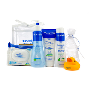 Bath Time Essentials Set: Cleansing Fluid 300ml + Body Wash 200ml + Bubble Bath 200ml + Cleansing Cloths + Gift