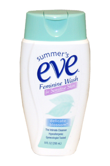Delicate Blossom Feminine Wash for Sensitive Skin Summers Eve Image